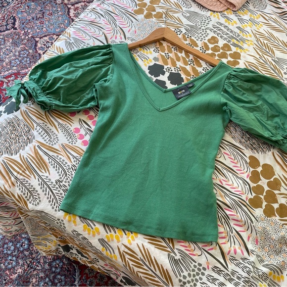 Anthropologie Maeve Puff-Sleeved Top in Kelly Green - Picture 7 of 8